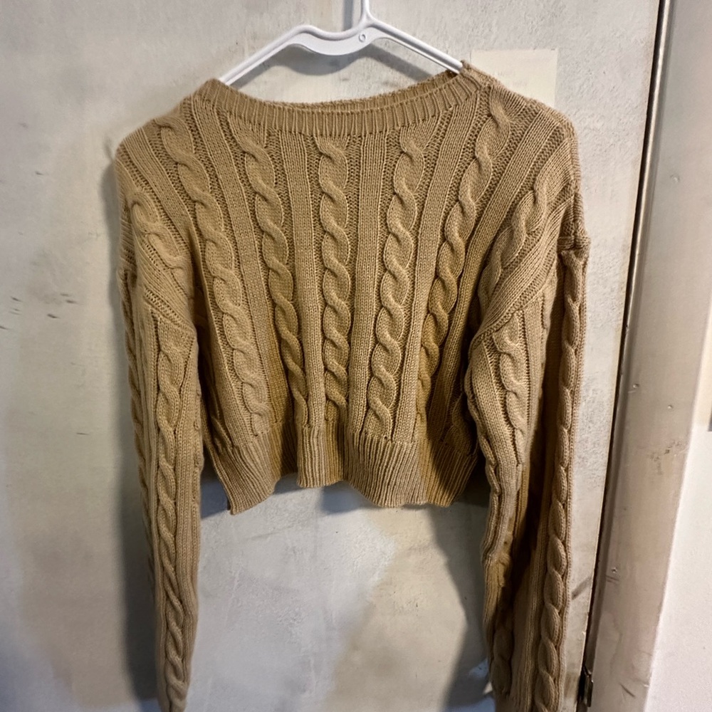 Women’s cropped sweater